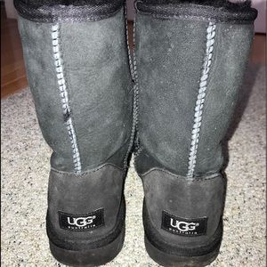 Black Uggs